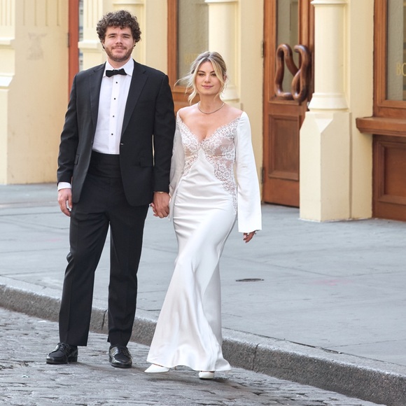 Bridal silk & lace dress - Picture 3 of 3